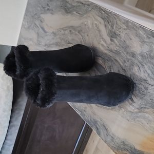 Like new never used D K N Y WOMAN BOOTS